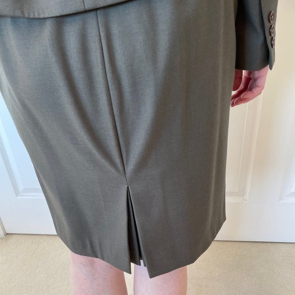 EUC Anne Klein dark green jacket & skirt suit size 4P - Picture 8 of 9